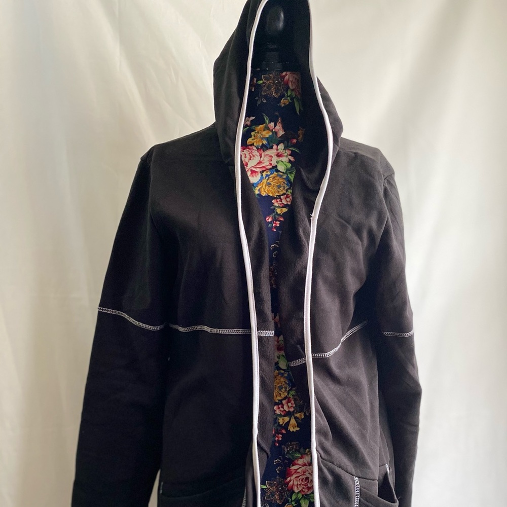 Cardigan - Picture 2 of 3